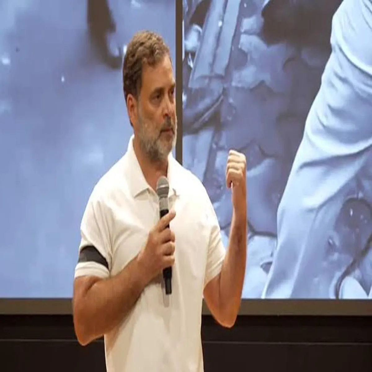 Rahulgandhi rahul gandhi demands apology over