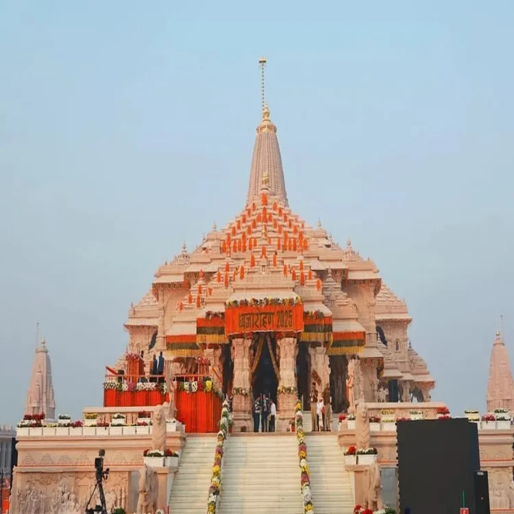 Ramdev backs ayodhya donation probe