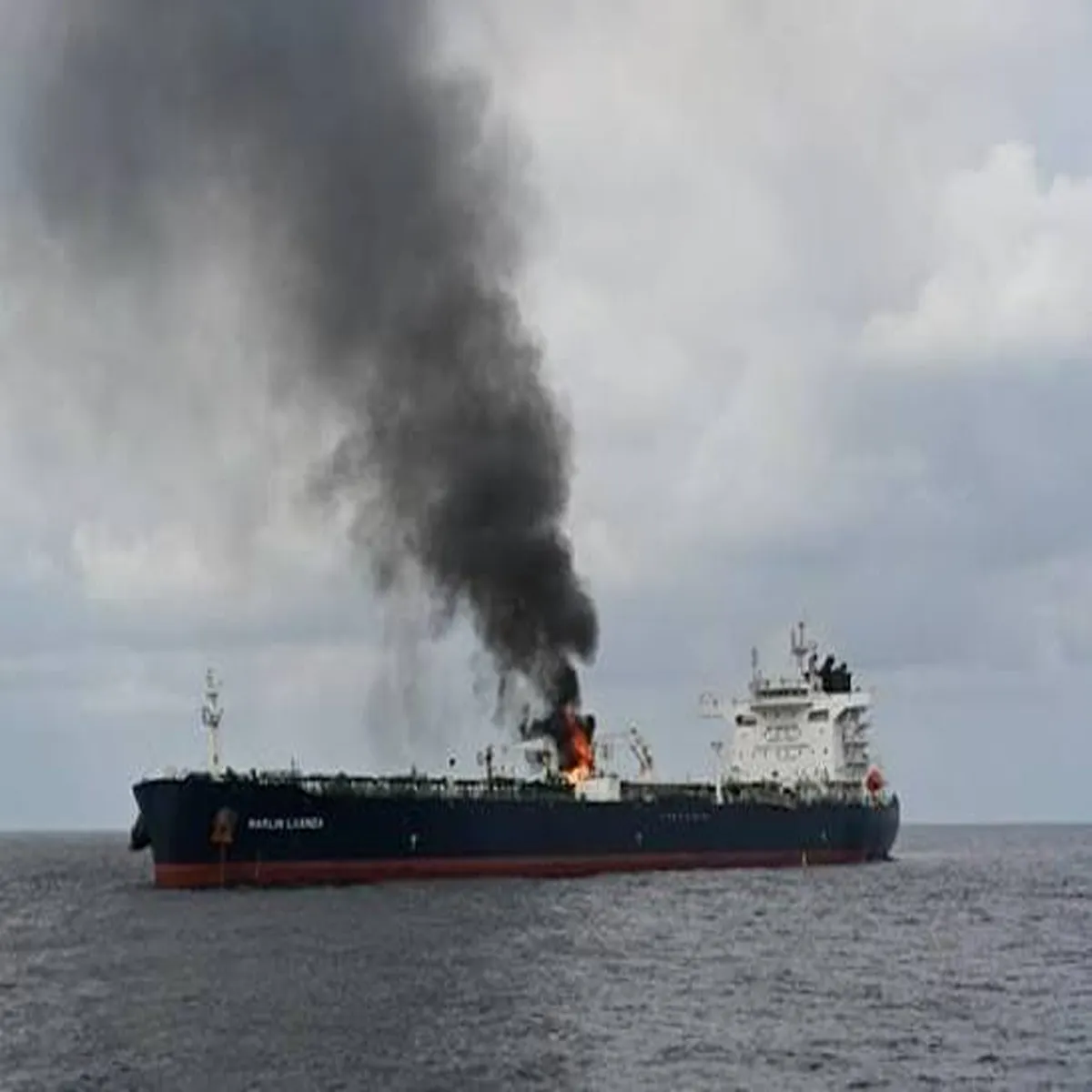 Redseaattack saudi oil tanker hit fire