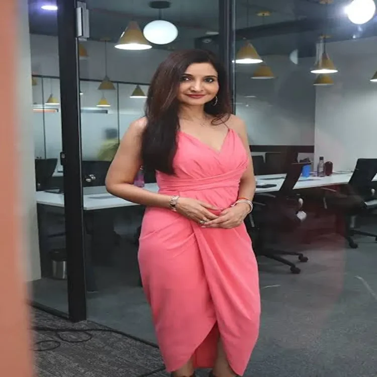 Smriti khanna financial security acting
