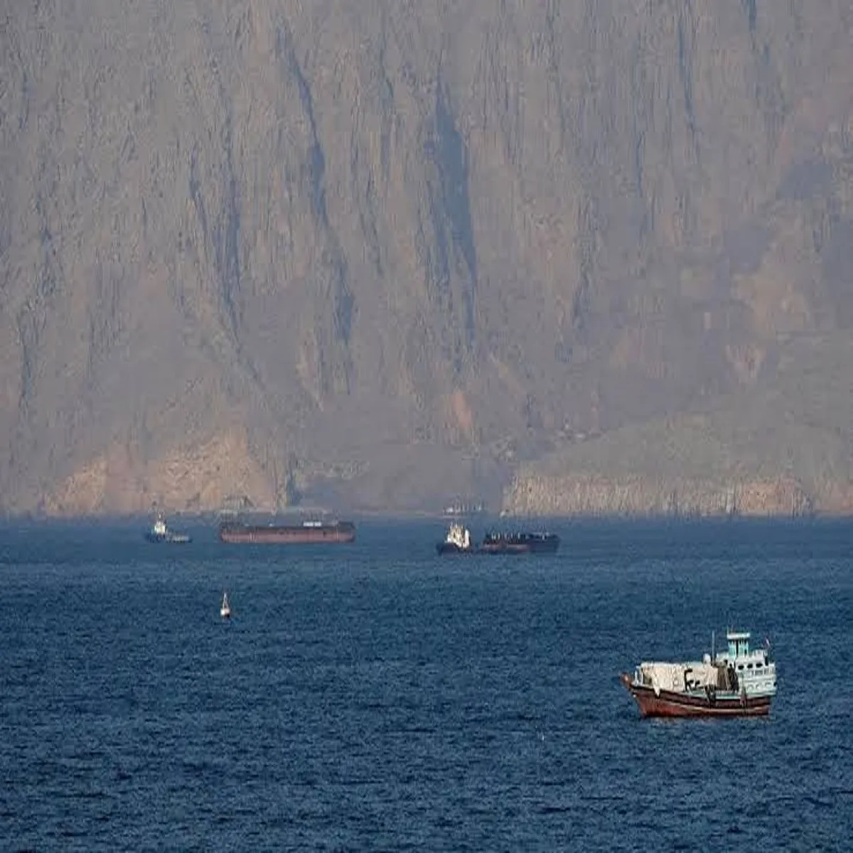 Strait hormuz irgc says three oil