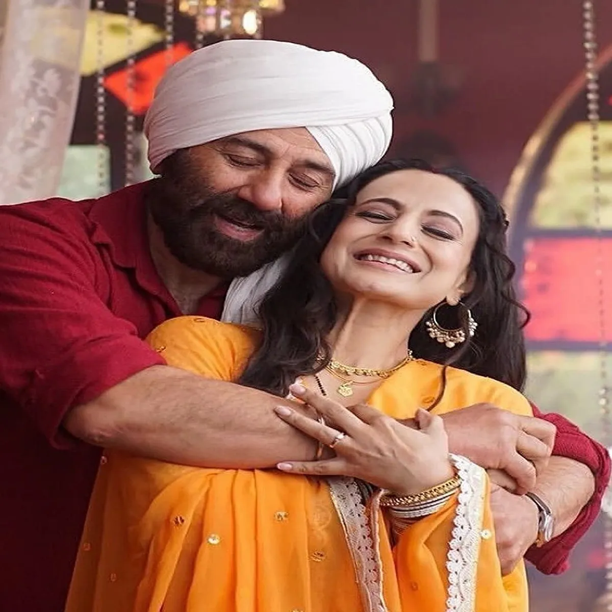 Sunny deol ameesha patel recalls contrasting