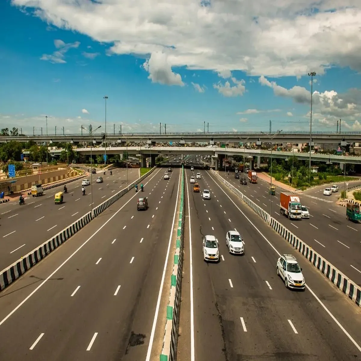 Infrastructure uttar pradesh set massive highway