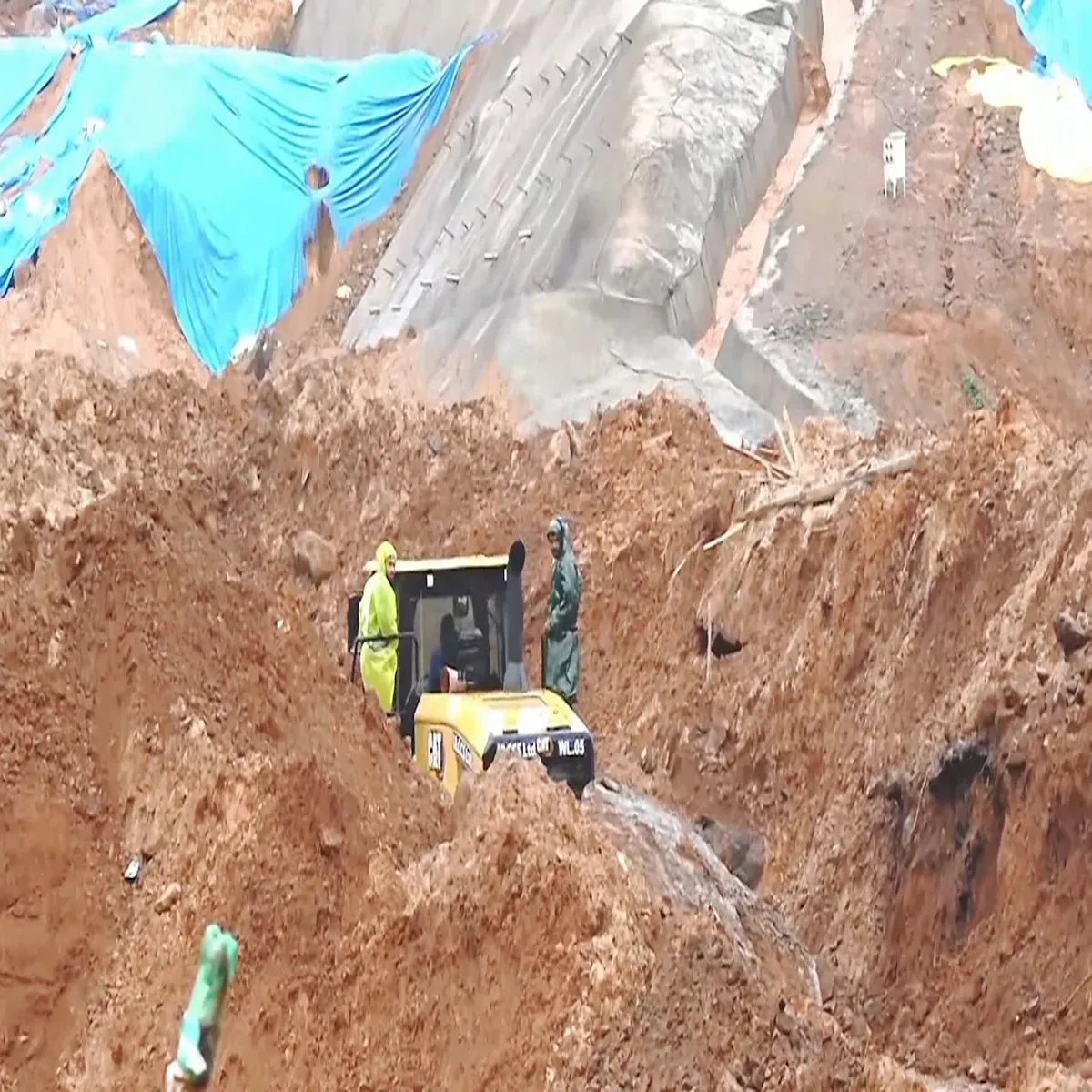 Wayanad search teams intensify excavation trace