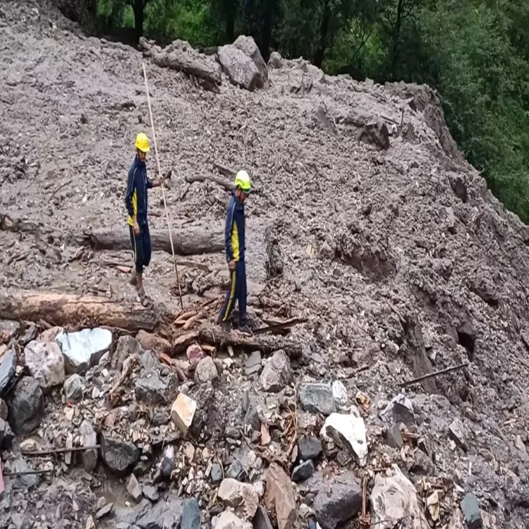 Yamunotri route damaged heavy rain
