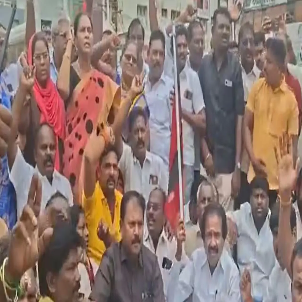 Politics udhayanidhi stalin accuses tamil nadu