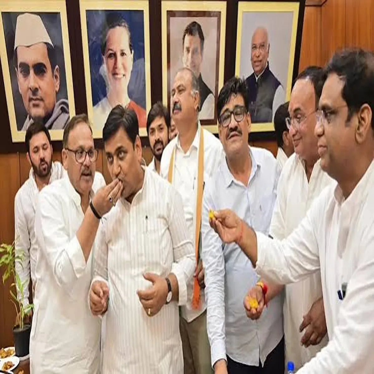 Congress rajasthan leadership debate deepens ahead