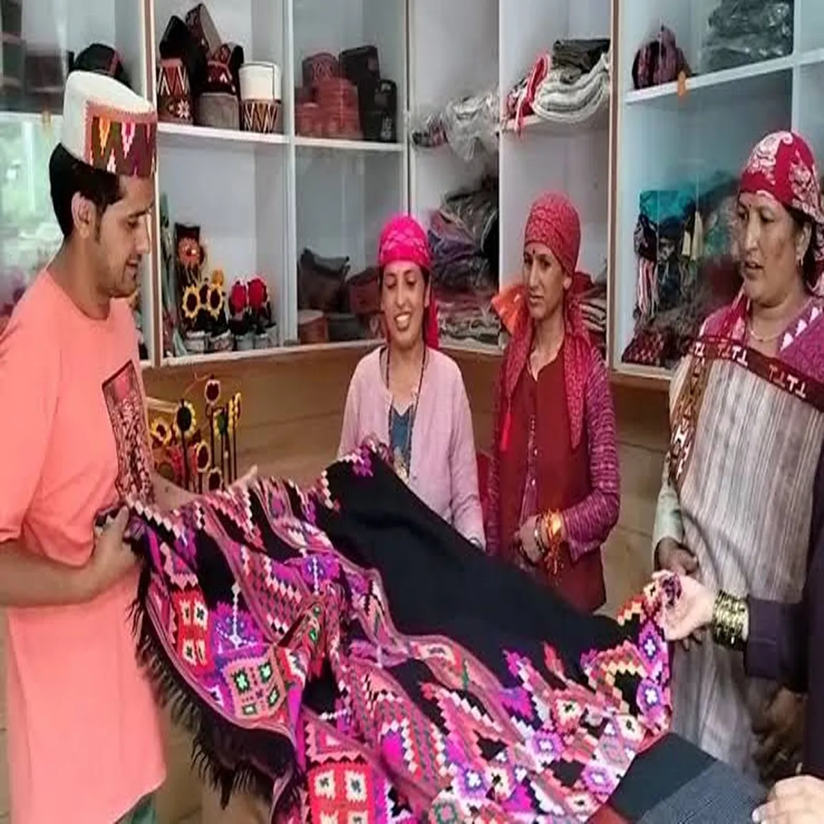 Handloom sharan village weaving tradition creates