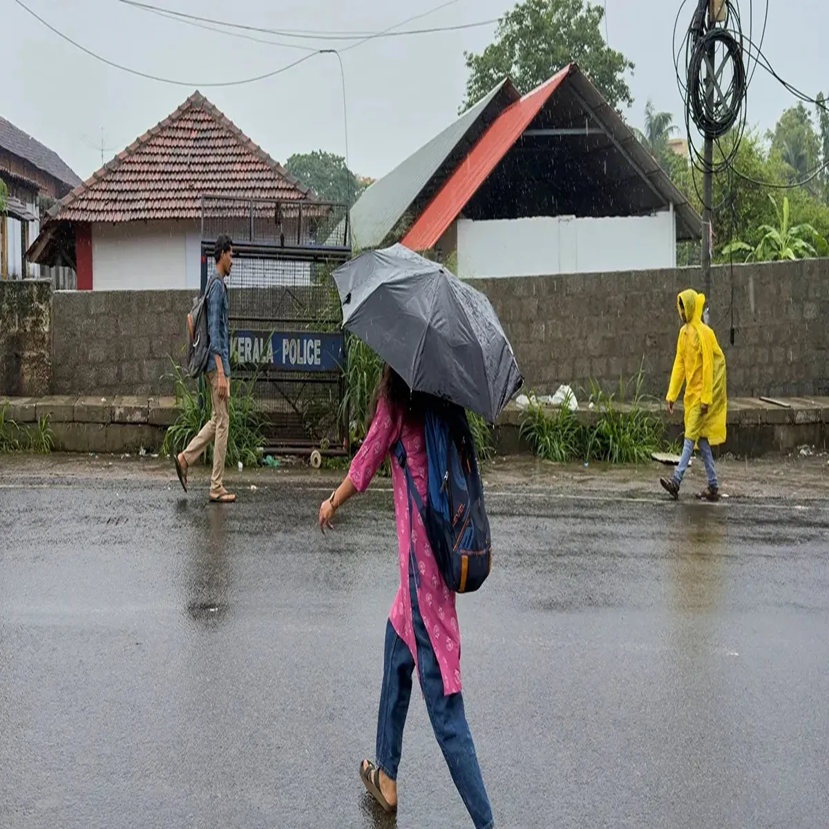 Weather imd issues red alert heavy
