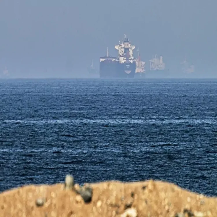 Iran oman hormuz shipping route