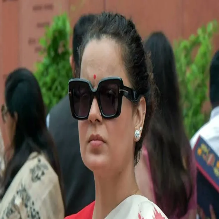 Kangana reacts pm modi apology