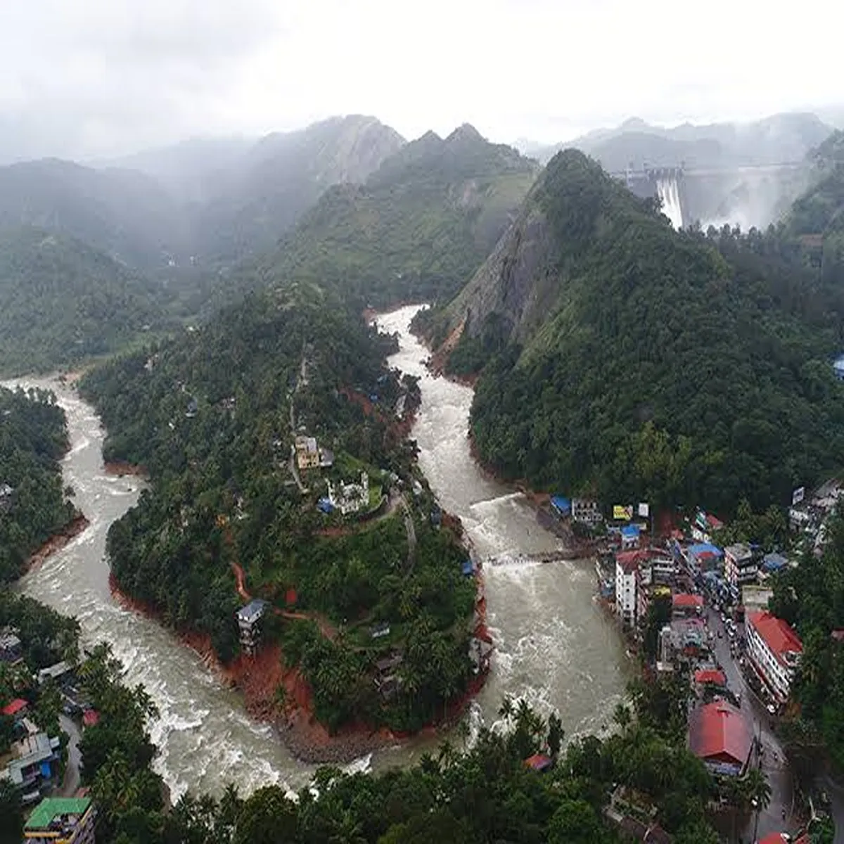 Floods kerala faces deadly landslides severe