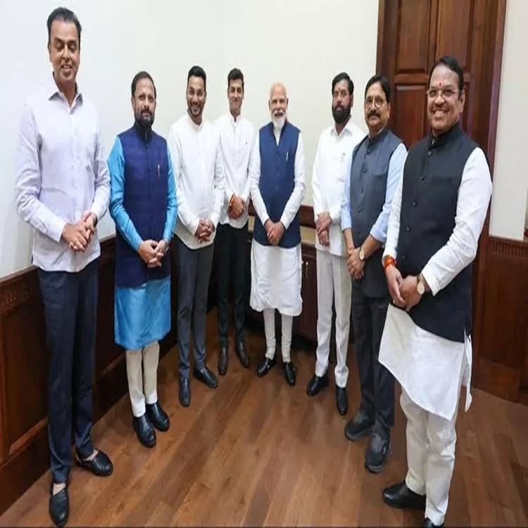 Maharashtra eknath shinde meets pm modi