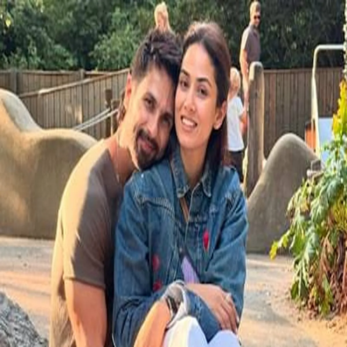 Celebritynews mira rajput shares heartwarming family
